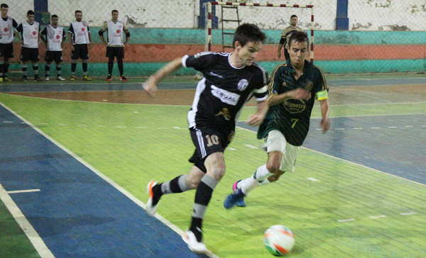 Em jogo de oito gols, La Máquina-Casual inicia Série Bronze com boa atuação