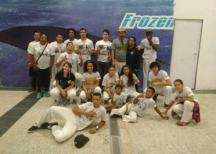 Grupo Herdeiros da Ginga conquista medalhas durante competição em Pelotas