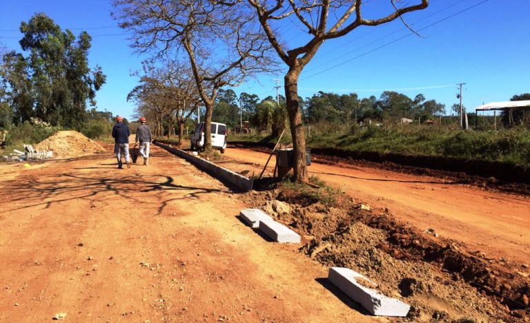 Inicia pavimentação na Av. Marechal Idelfonso de Moraes