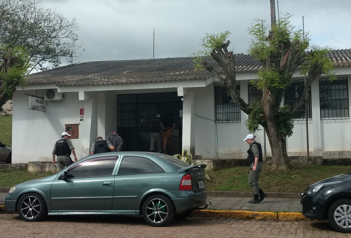 Dois homens são presos com crack, maconha e cocaína em São Sepé