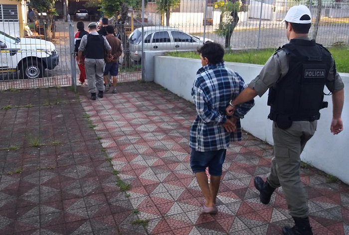 Três homens são presos em flagrante por abigeato em Restinga Sêca