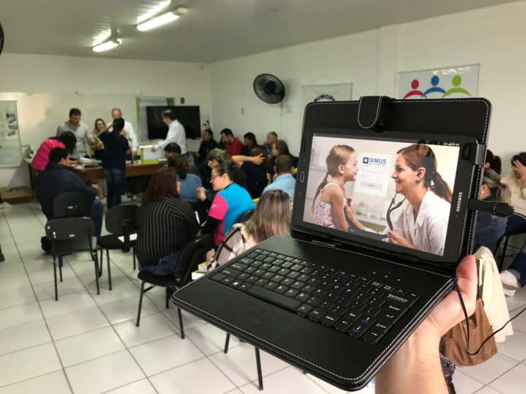 Profissionais da saúde recebem tablets e serviço passa a ser informatizado em São Sepé