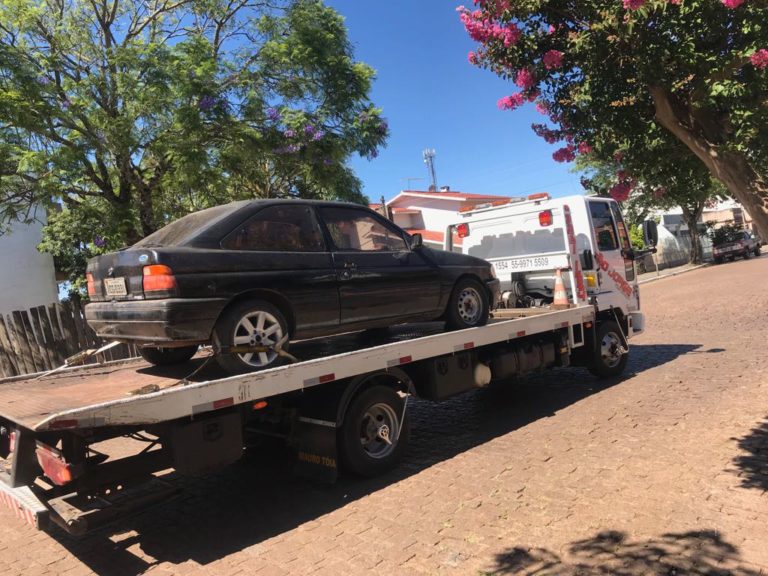 Polícia encontra colete à prova de balas em carro abandonado em São Sepé
