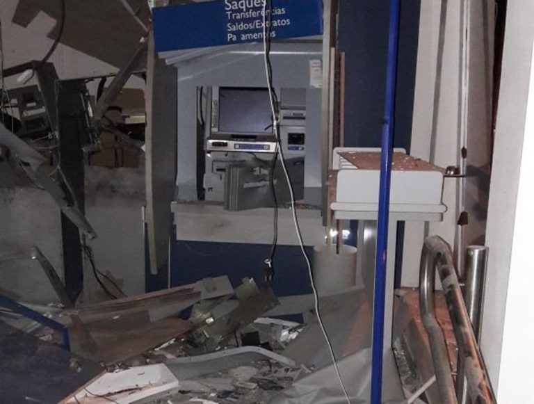 Novo ataque a banco tem reféns e explosão em Encruzilhada do Sul