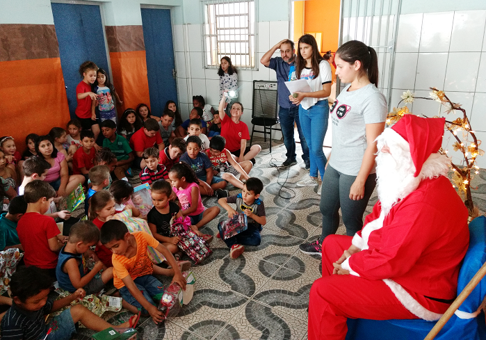 Iniciativa de jovens leva alegria para cerca de 100 crianças em São Sepé