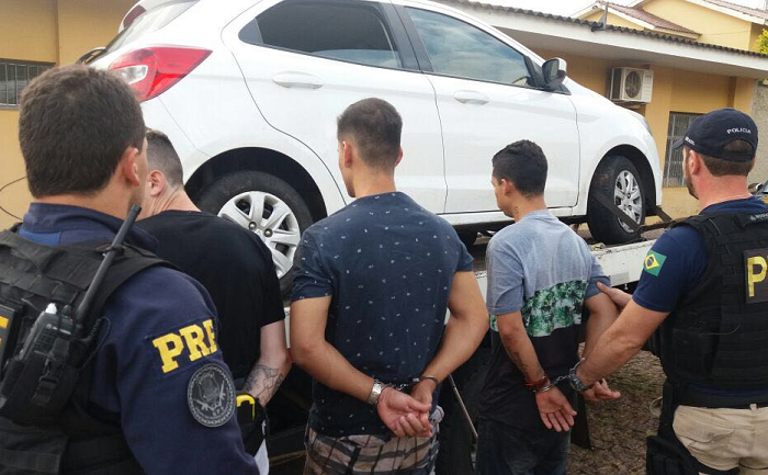 Carro utilizado em perseguição em São Sepé era roubado