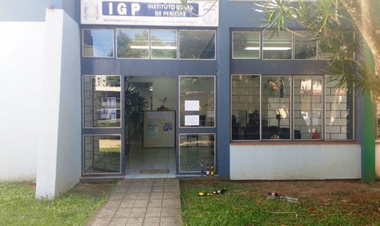 Sujeira e depredação seguem causando transtornos após finais de semana