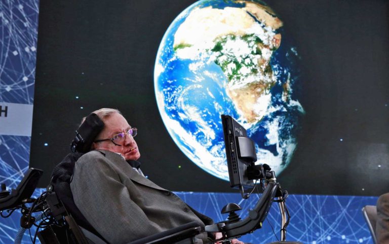 Morre Stephen Hawking, um dos mais consagrados cientistas do mundo