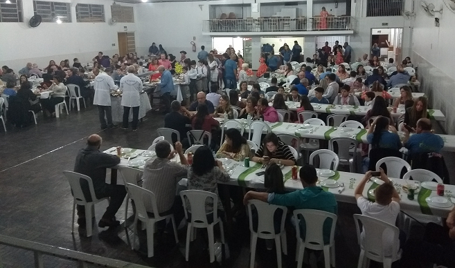 Festival do Peixe reuniu bom público no Salão Paroquial em São Sepé