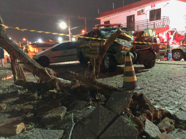 Perseguição termina em acidente e deixa policial ferido em São Sepé