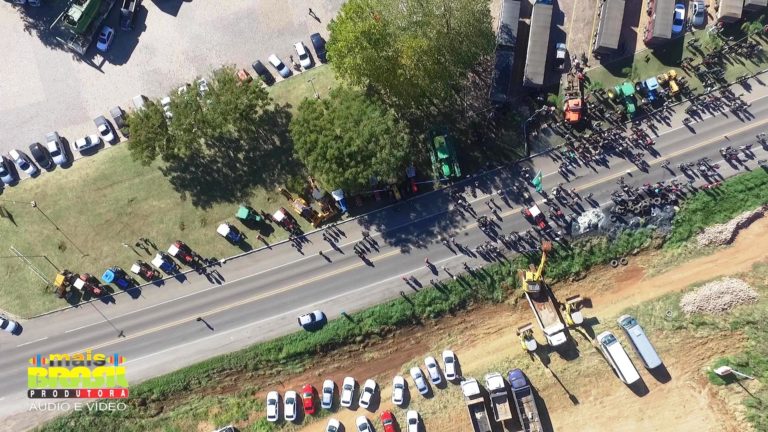 Encerra manifestação de caminhoneiros na BR-392, em São Sepé