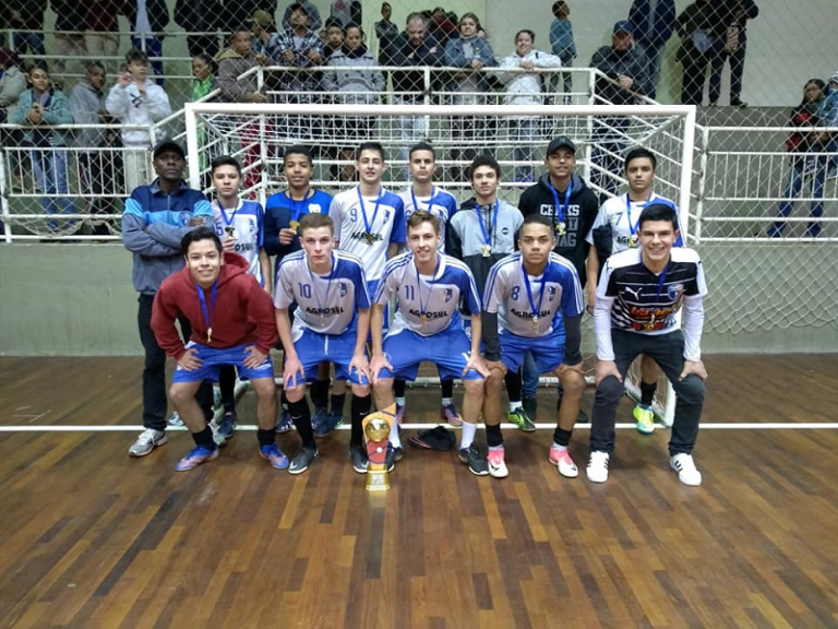 Futsal sepeense teve noite de festa para quatro categorias
