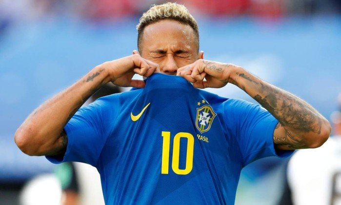 Neymar reage a críticas e desabafa nas mídias sociais