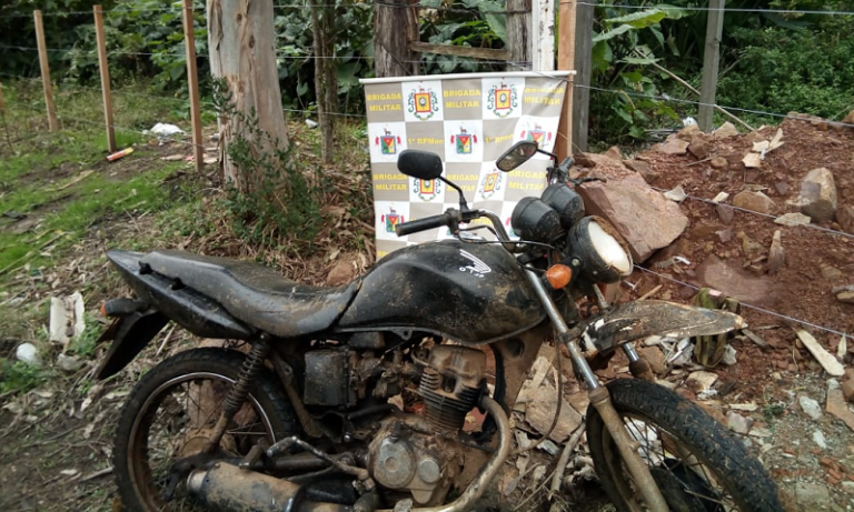 Motociclista foge da polícia e abandona moto em São Sepé