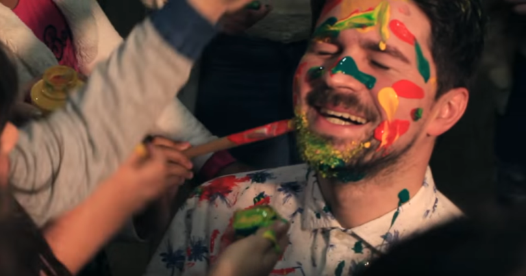 Com participação de crianças de projeto de canto, sepeense lança videoclipe