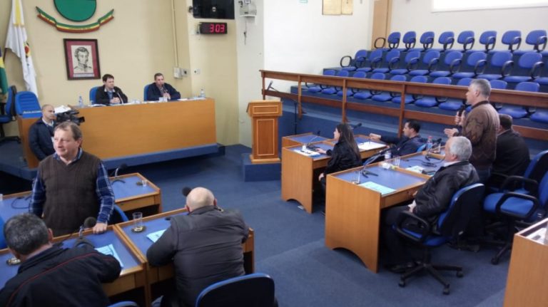 Câmara de Caçapava do Sul aprova projeto de lei para farmácia 24h