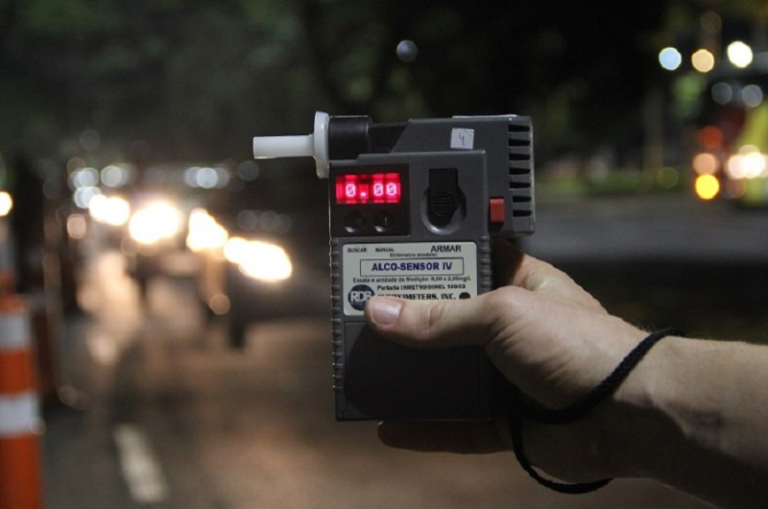 Mobilização da Lei Seca aborda mais de 4 mil motoristas em uma noite no RS