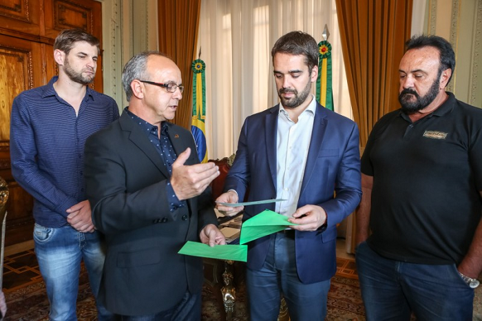 Governador do RS recebe convite para Abertura da Colheita da Oliva em Formigueiro
