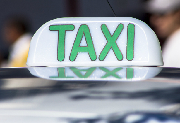 Decisão judicial autoriza transferência da titularidade de serviço de táxi em São Sepé