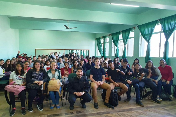 Polícia Civil dialoga com estudantes em Formigueiro