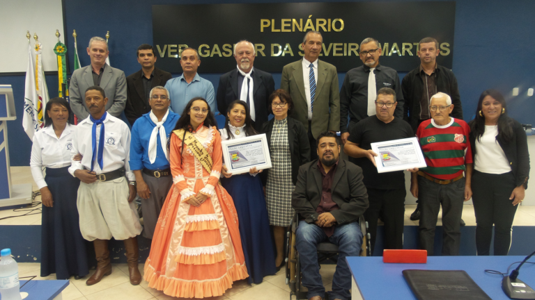 CTG Ronda Crioula e Esporte Clube Amizade recebem homenagens