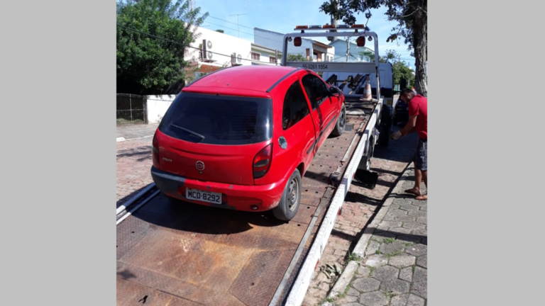 Veículo é apreendido após abordagem da BM em Formigueiro
