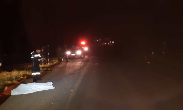 Jovem morre atropelado na BR-290 em Caçapava do Sul