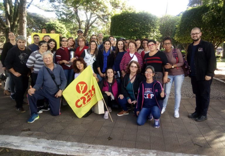 Professores de São Sepé realizam ato contra bloqueio de verbas na educação