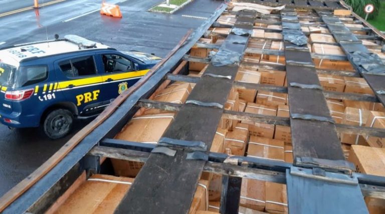 Caminhão de São Sepé é flagrado com carga milionária sem desembaraço aduaneiro