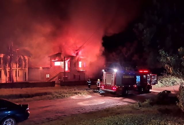 Incêndio destrói fábrica de cuias no interior de Santa Maria