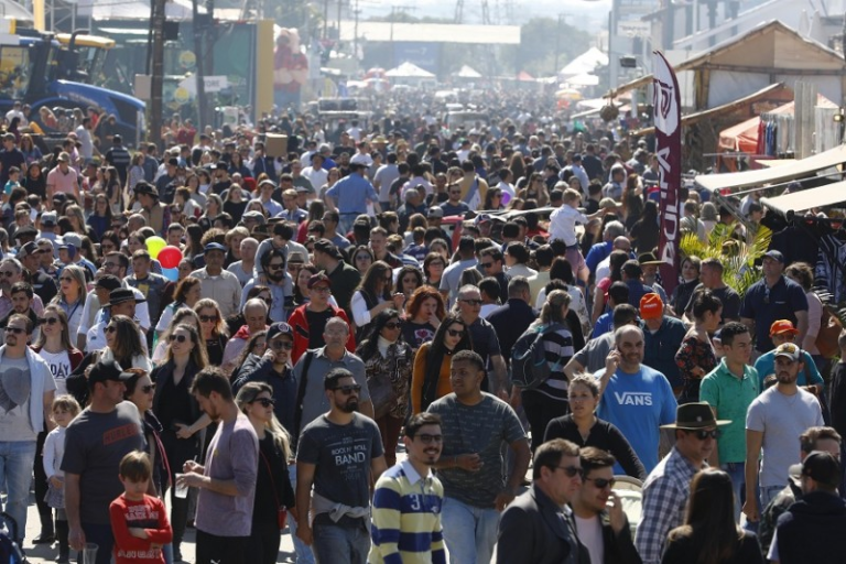 Público recorde de 93 mil pessoas marca primeiro domingo de Expointer em Esteio