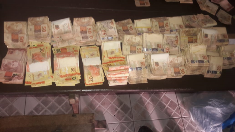 Polícia recupera dinheiro roubado de banco em Santana da Boa Vista
