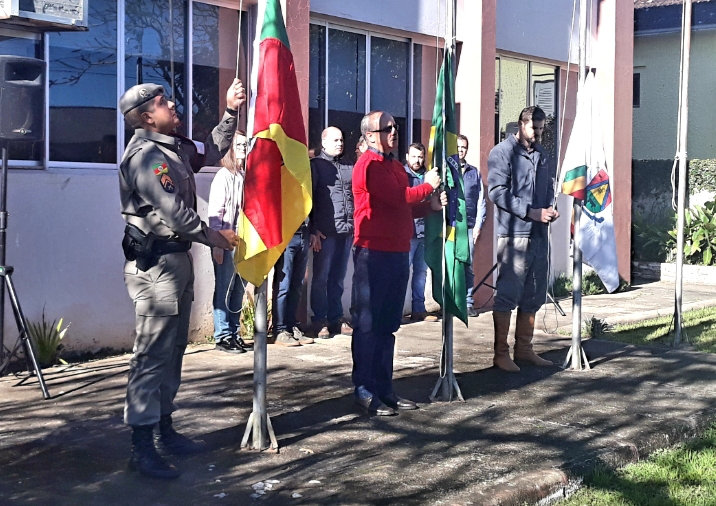 Brigada Militar participa da abertura da Semana da Pátria em Formigueiro