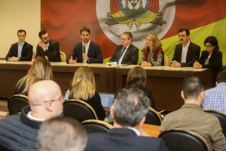 Governo do Estado anuncia reformas em carreiras de servidores e previdência