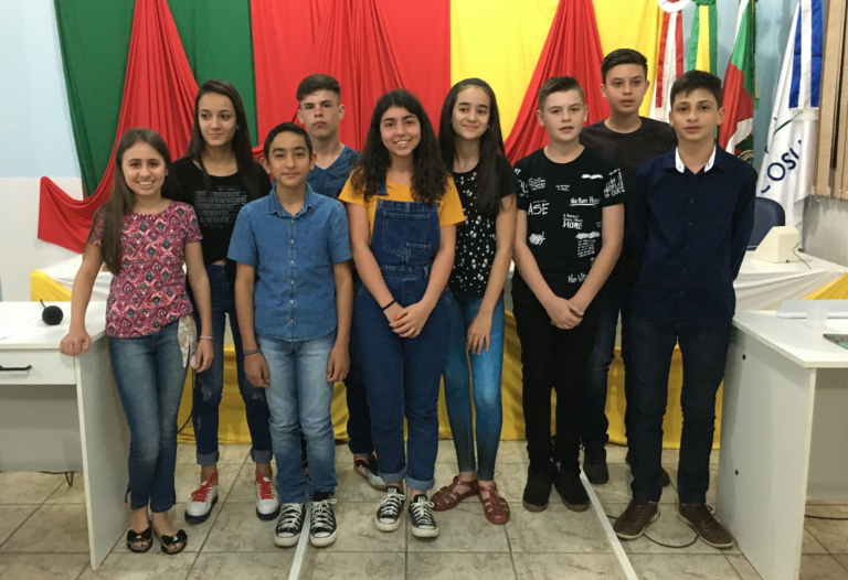 Estudantes se tornaram “vereadores por um dia” em Formigueiro