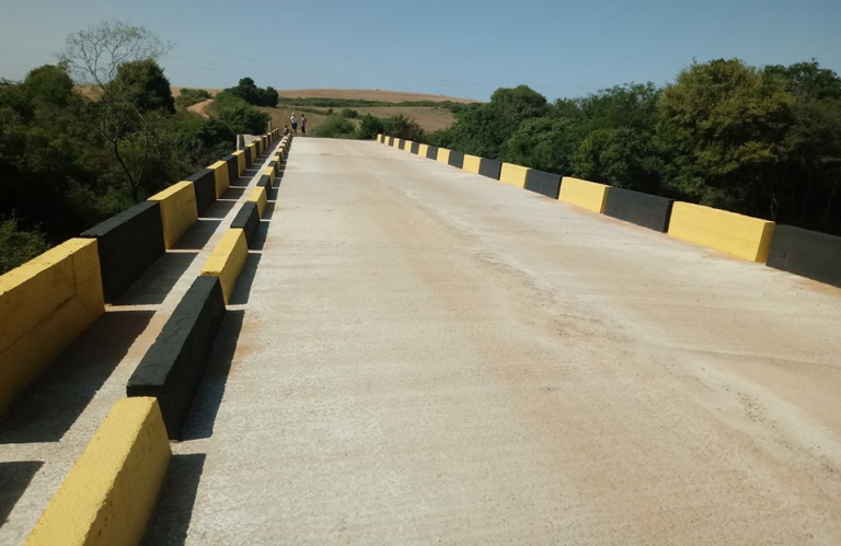 Prefeitura de Vila Nova do Sul inaugura ponte no interior