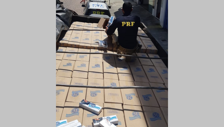 PRF apreende mais de 150 mil maços de cigarros contrabandeados em Dom Pedrito