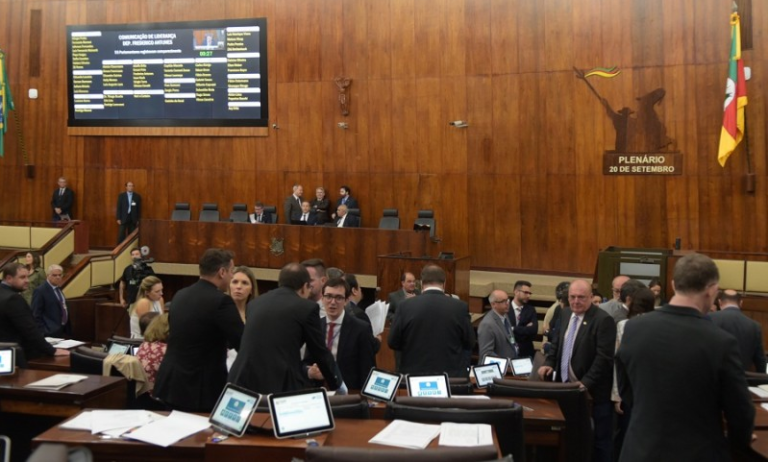 Reforma da Previdência dos servidores civis do RS é aprovada na Assembleia