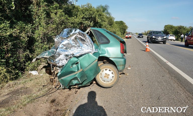 Condutor de carro morre em grave acidente na BR-290