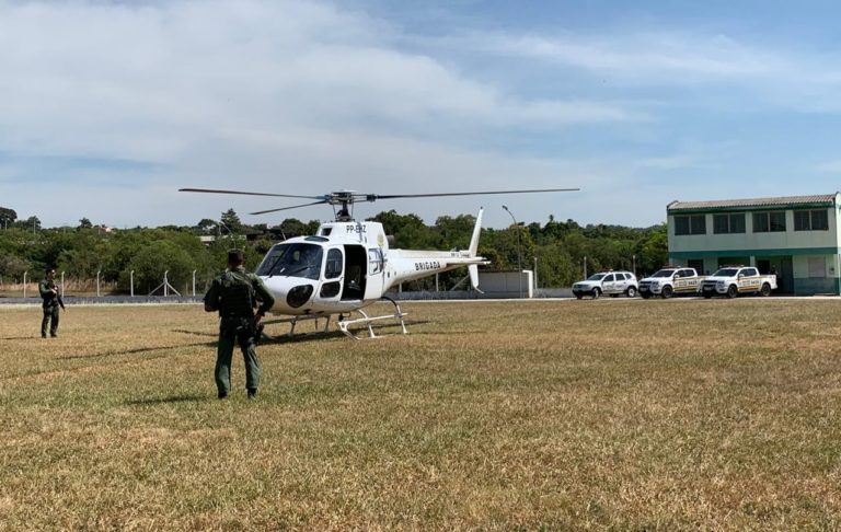 Helicóptero auxilia Brigada Militar durante operação em São Sepé