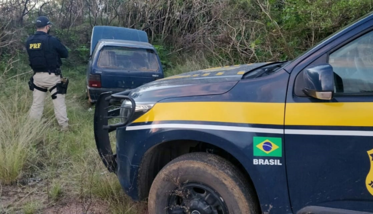 Polícia Rodoviária Federal recupera veículo furtado em São Sepé