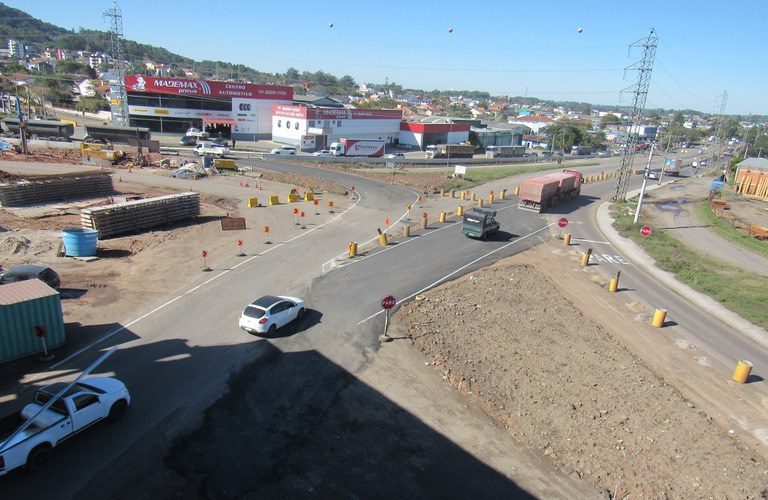 DNIT faz melhorias na rótula da Uglione em Santa Maria
