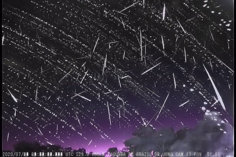 Chuvas de meteoros são registradas em cidades do RS; saiba como assistir