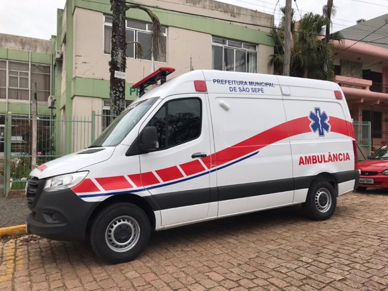 Nova ambulância é entregue em São Sepé