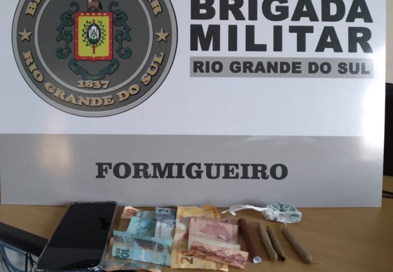 BM apreende droga com passageiro que chegava na rodoviária de Formigueiro