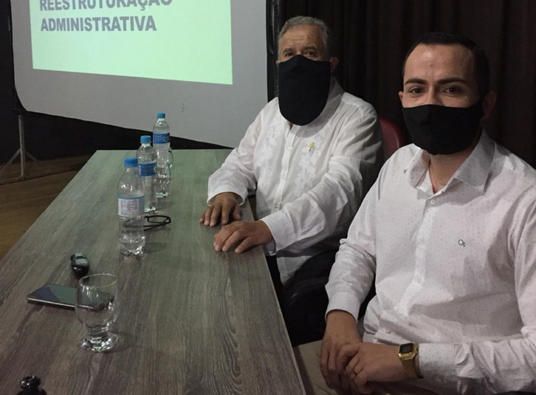 João Luiz e Fernando apresentam proposta administrativa do novo governo