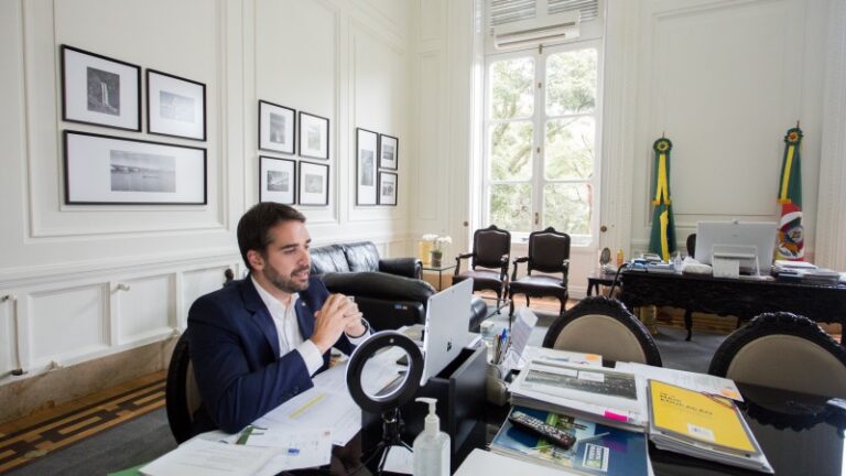 Governo do RS anuncia privatização da Corsan