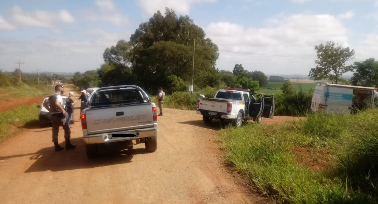 Operação no interior tem barreiras de inspeção e orientação sobre transporte de animais