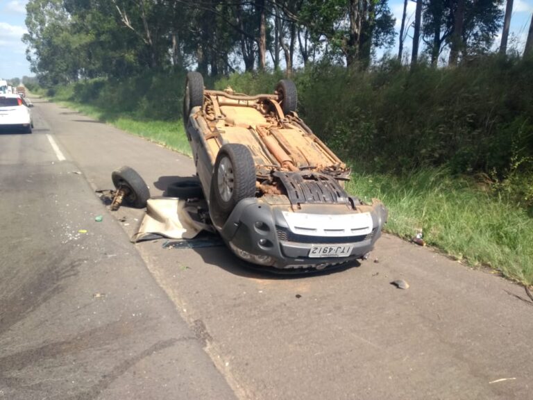 Incêndio em vegetação provoca acidente às margens da BR-392