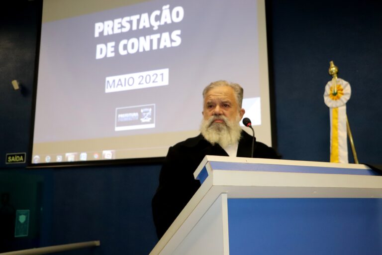 Prefeito João Luiz faz prestação de contas do governo na Câmara